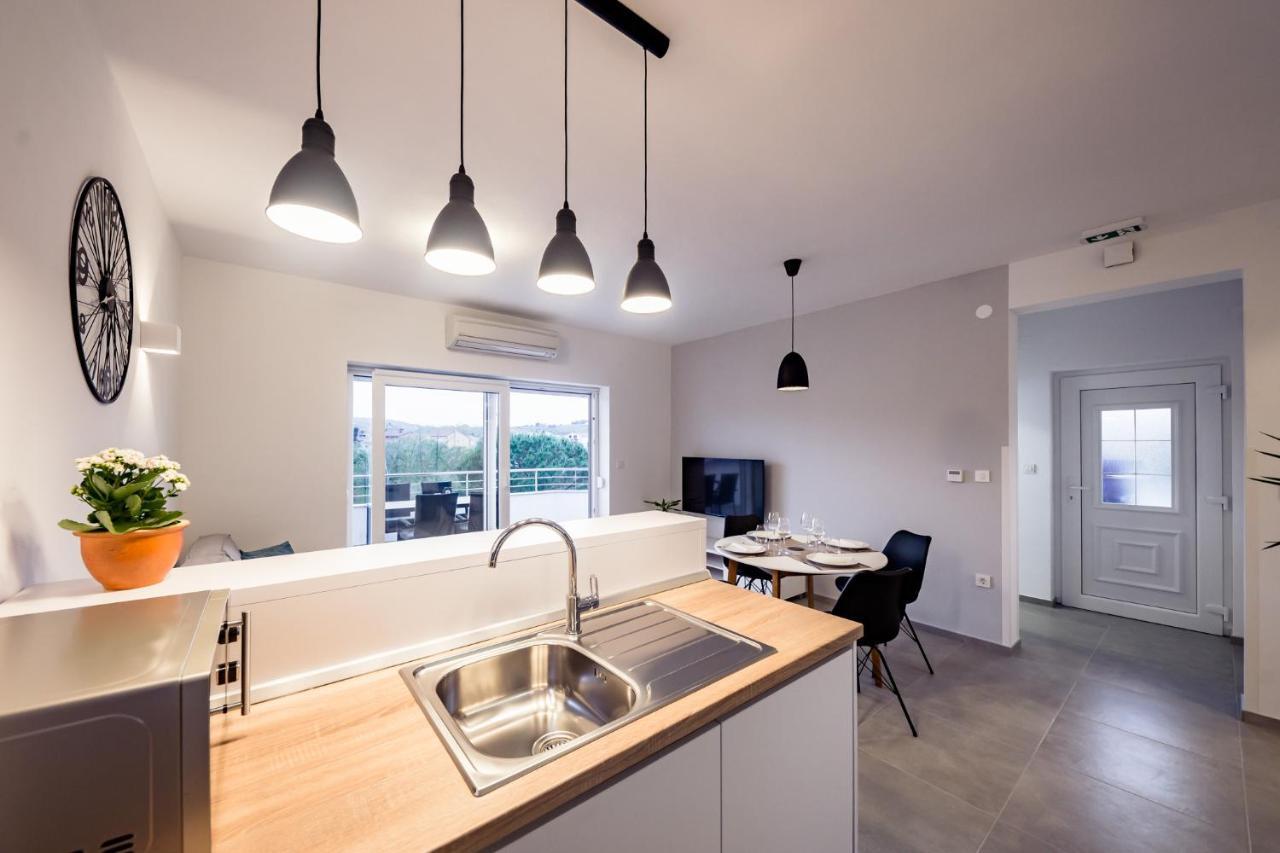 Apartment Zora *